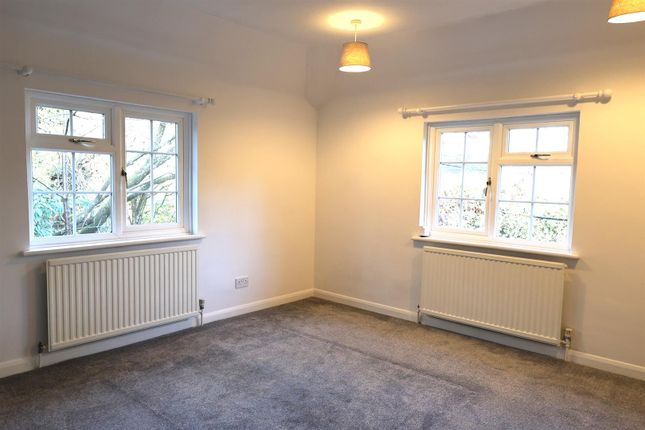 End terrace house to rent in Brasted Chart, Westerham