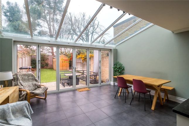 3, Millers Close, Walton-on-Thames photo 4