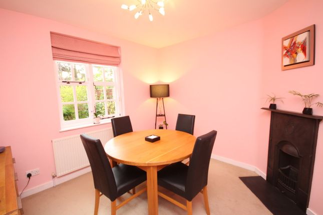 2 Cloisters Cottages, Barrington Road, Letchworth Garden City photo 3