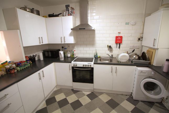 23, Mancroft Walk, Manchester photo 5