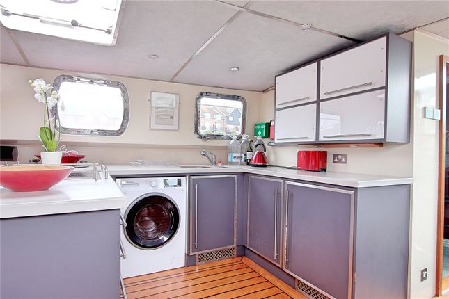 Gentoo,, Arun Shipyard, Littlehampton photo 5