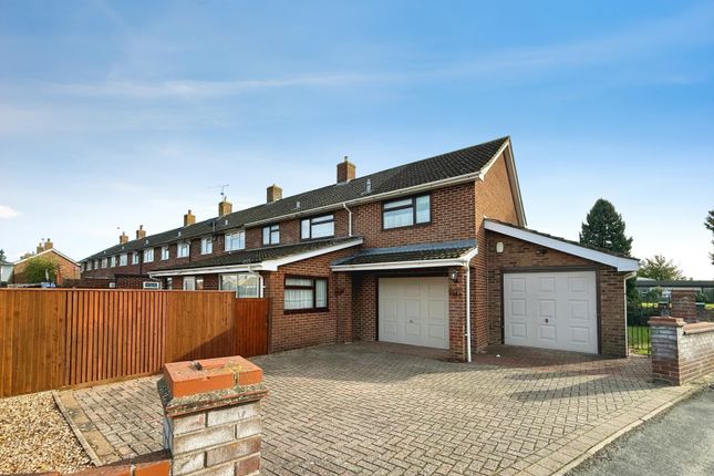 3-bed terraced on Peveral Way, Hampshire, £395,000