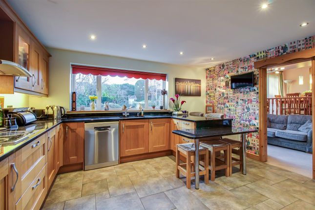 32/34, Sowood Lane, Ossett photo 4