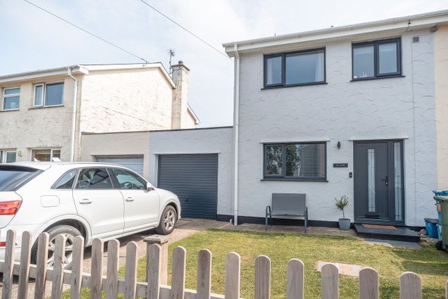 3-bed house on 13 Y Ddol, Lon Llan, Pwllheli, £236,000