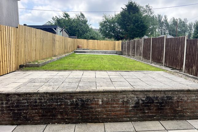 12, Brynsiriol, Ammanford photo 3