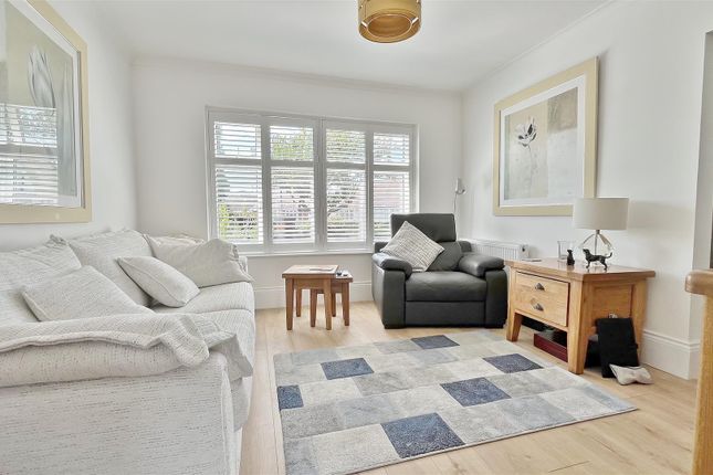14, Roydon Way, Frinton-on-Sea photo 3