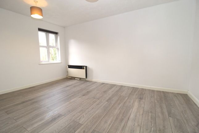 23, Abenberg Way, Brentwood photo 3