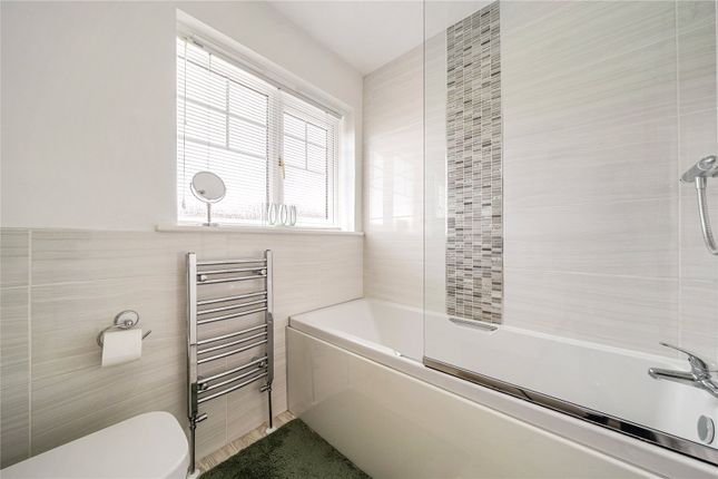11, Balmoral Drive, Leeds photo 4