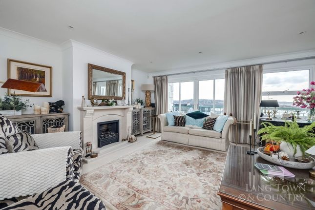 Dymond Court,19 and 20, Kingdom Place, Saltash photo 3