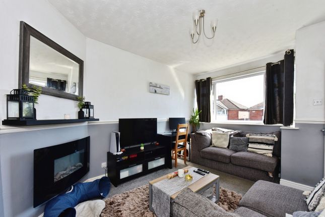 63, Newlands Grove, South Yorkshire photo 3