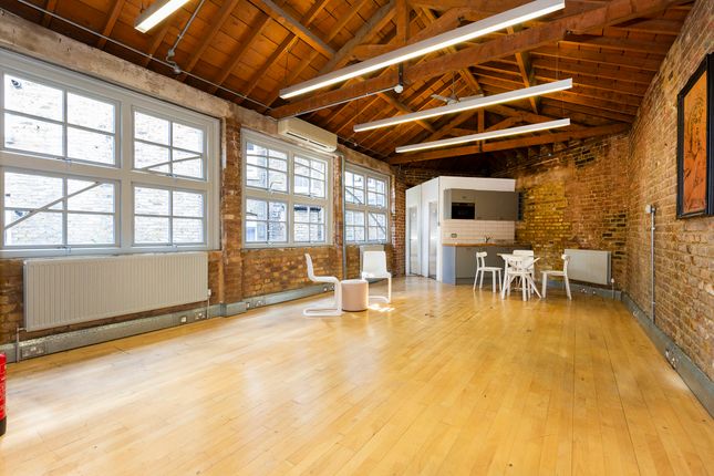 Office to let in Unit 3, Printing House Yard, London