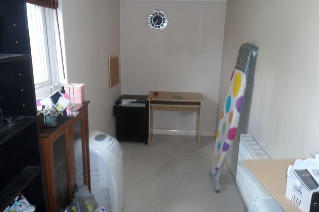 Terraced house to rent in Imperial Way, Chislehurst, Bromley