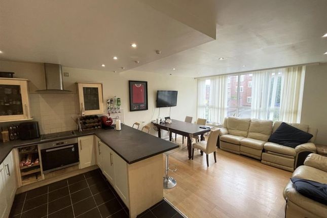 Flat 2, Pensby Road, Wirral photo 5
