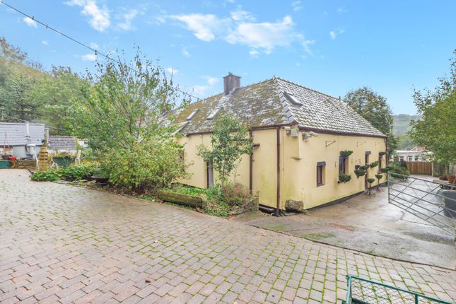 Detached house for sale in Central Avenue, Newbridge, Newport
