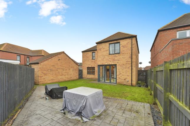 21, Green Shank Drive, Mexborough photo 4