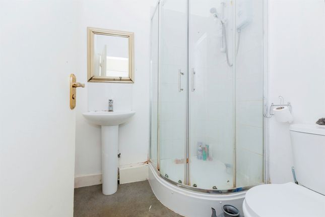 Flat for sale in Highfield Street, Leicester