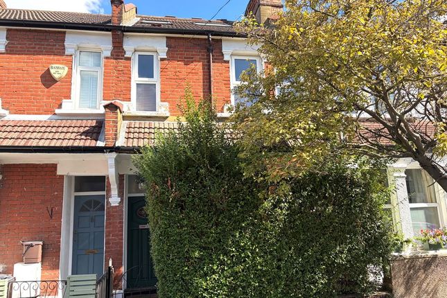 26, Laburnum Road, London photo 5