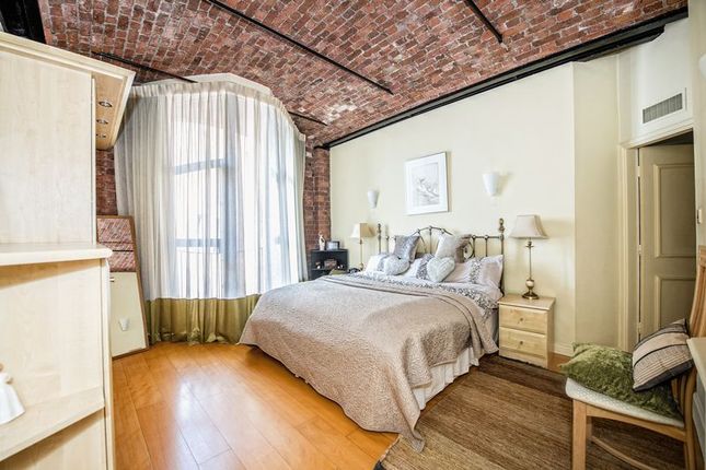 Flat for sale in The Colonnades, Albert Dock, Liverpool