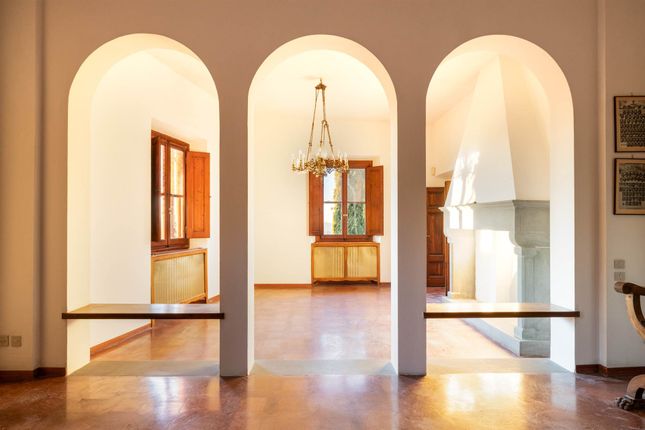 Villa for sale in Pozzolatico, Impruneta, Florence, Tuscany, Italy