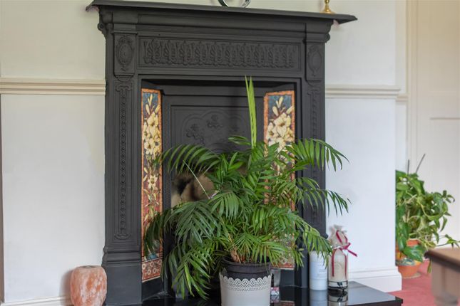 The Gables, 1, Cricket Hill, Finchampstead photo 4