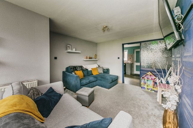 7, Dane Place, Winsford photo 3