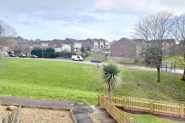 25, Hollymount Close, Exmouth photo 3