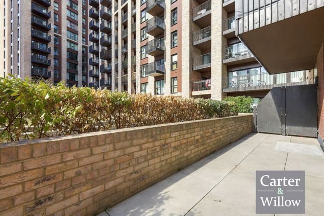 16, Erken Plaza, Abbey Road, Barking photo 2