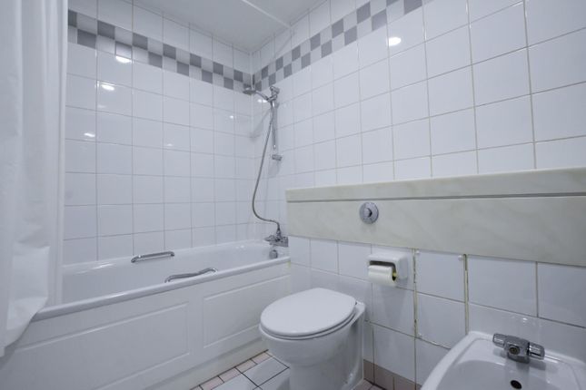 Flat to rent in Beverly House, Park Road, St. John's Wood, London