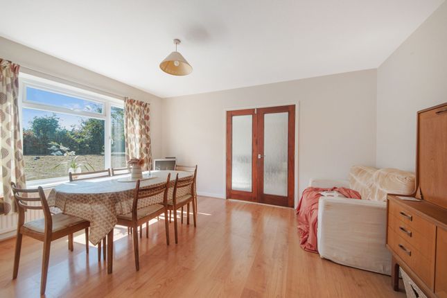 13 Butt Furlong, Pershore photo 4