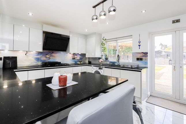 2, Aston Close, Bilston photo 3