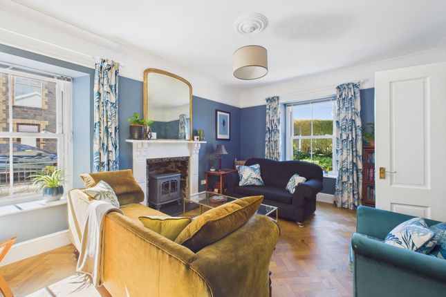 Ashgrove House Llangan Road, Whitland photo 2