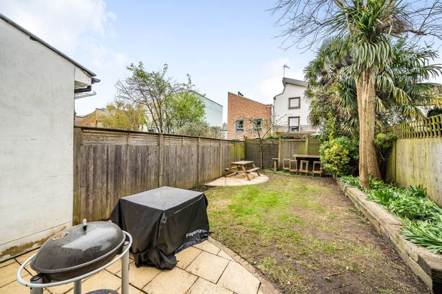 Thumbnail Property for sale in Kings Avenue, Clapham, London