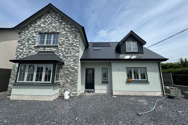Detached house for sale in 7 Cae Crug, Penrhiwllan, Llandysul
