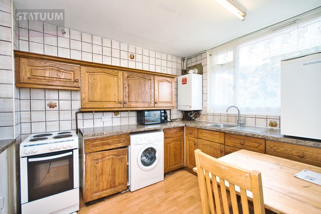 Thumbnail Maisonette to rent in Harpley Square, Bethnal Green, Mile End, London
