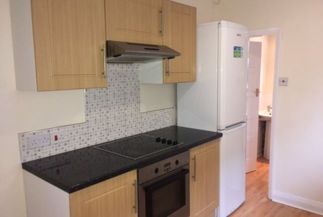 Oak Road, Cheadle Greater Manchester photo 3