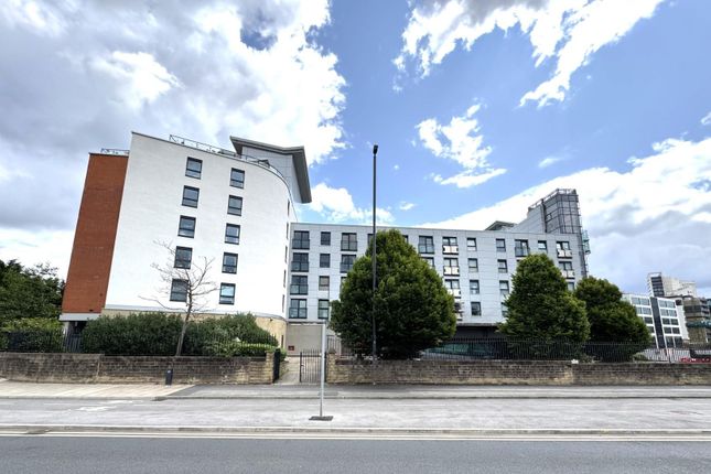 1-bed flat on 130, Magellan House, Leeds, £115,000
