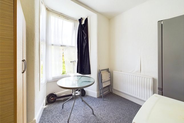 Flat to rent in Cranmer Road, Forest Gate, London