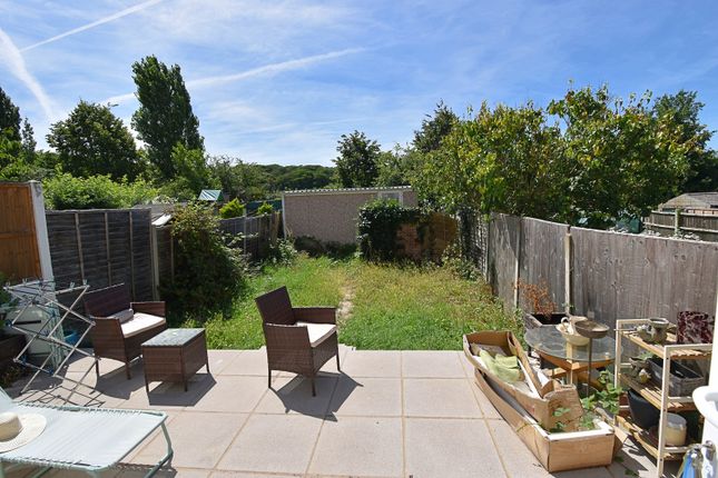 GFF, 170, Normanshire Drive, Chingford photo 2