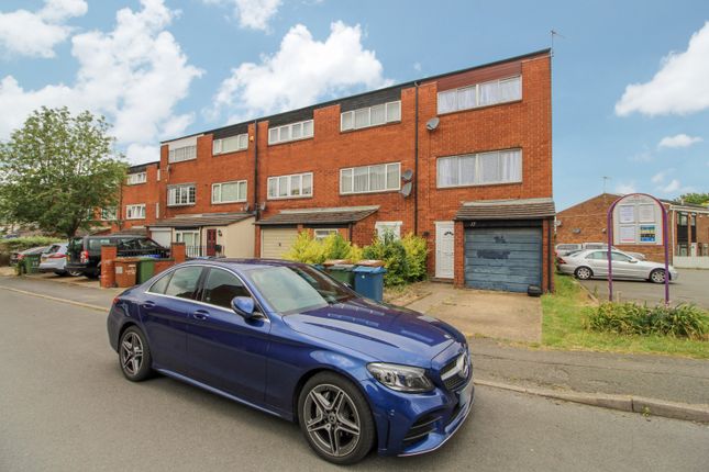 Three Bedroom Town House To Rent