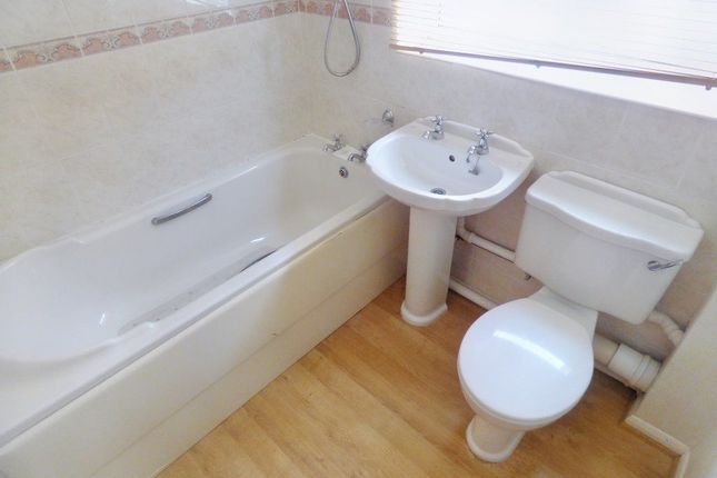 Terraced house to rent in Barker Avenue North, Sandiacre, Nottingham