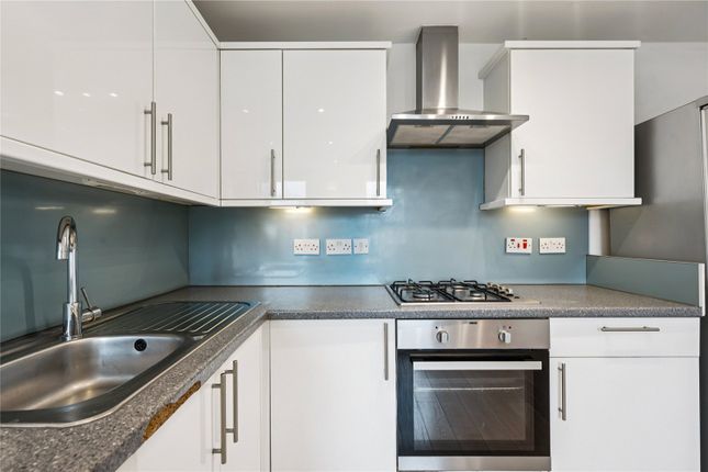 284B, Merton Road, London photo 2