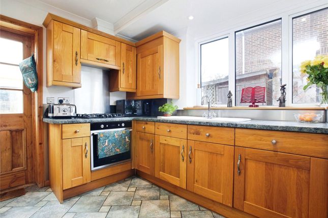 84, Station Road, Southampton photo 4