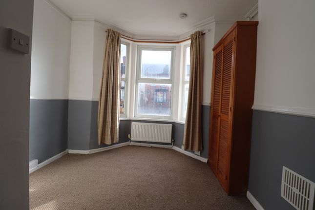 St Leonards Road, Northampton photo 4