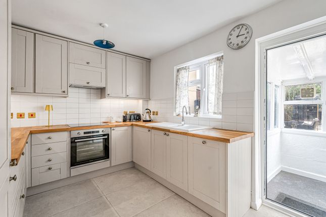 8, Woodlands Road, Gloucestershire photo 4