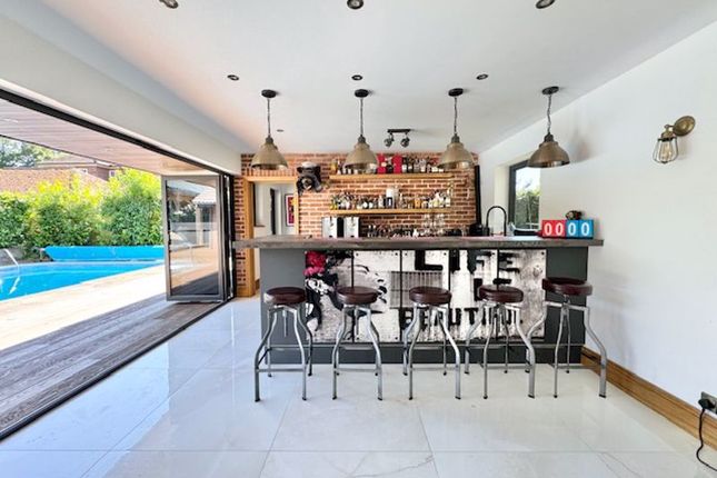 Summer House Bar