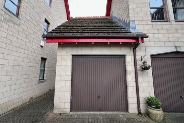 Thumbnail Parking/garage to rent in Cottage Green, Cramond, Edinburgh