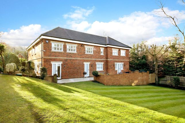 Melrose House, 23, Fulmer Drive, Buckinghamshire photo 3