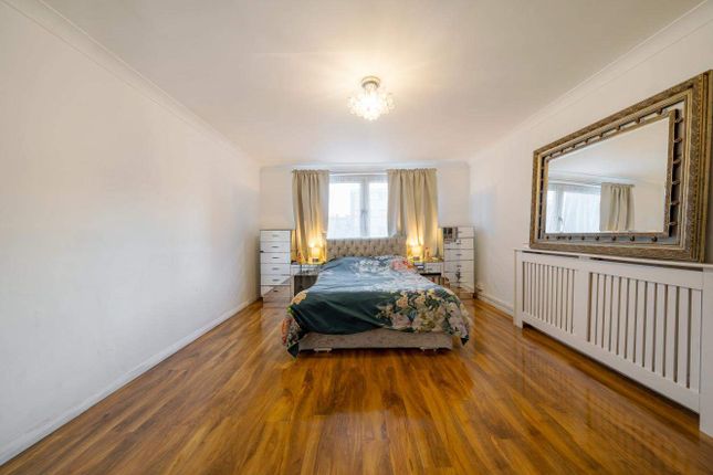 Terraced house for sale in Marchbank Road, London
