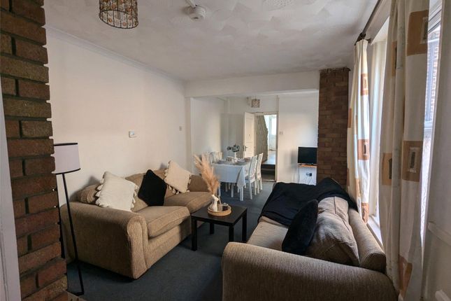 Room 4, 16, Taswell Road, Hampshire photo 5