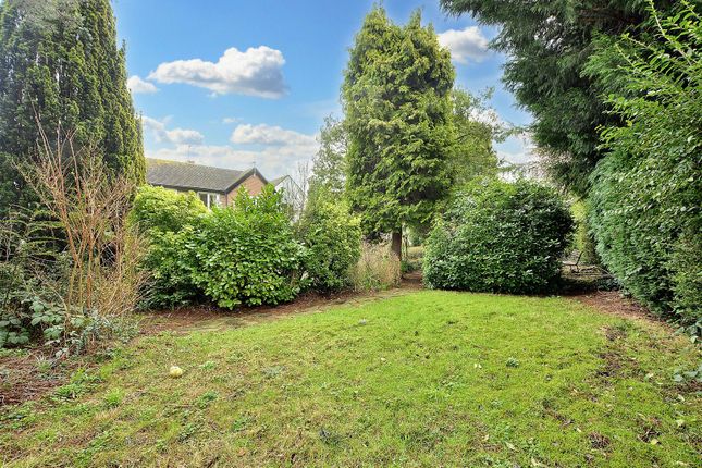 Property for sale in Keswick Close, Beeston, Nottingham